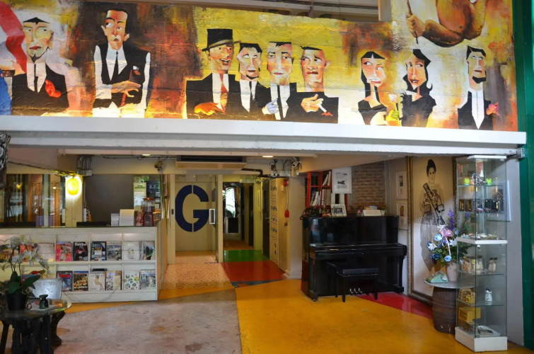 Silom Art Hostel