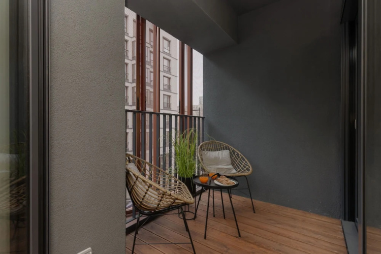 Luxurious Studio by Renters Prestige