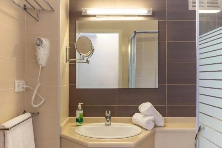 Standard Quadruple room with balcony