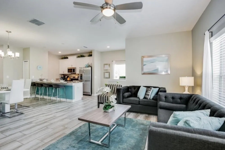 1592slice 5 Bedroom Townhouse
