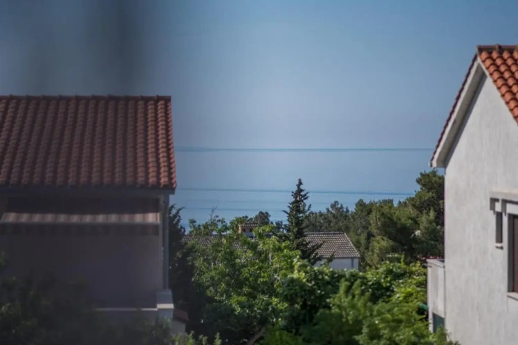 2 Bedrooms Apartment with sea view