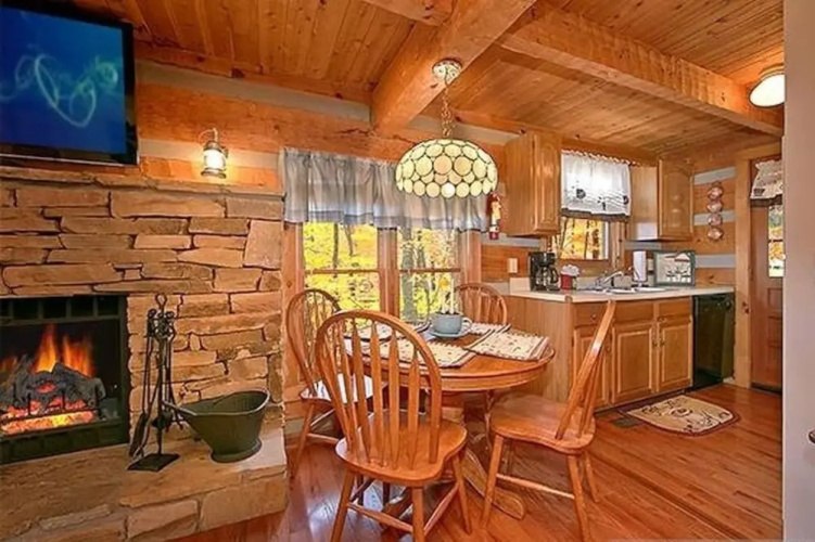 Get N Lucky 1 Bedroom Cabin