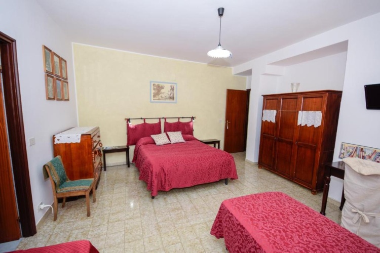 Deluxe Quadruple room
