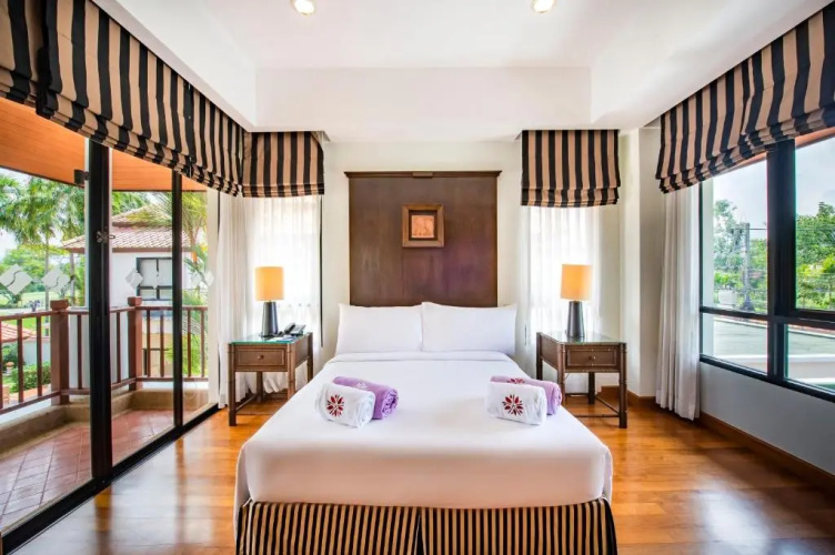 Laguna Pool Villas