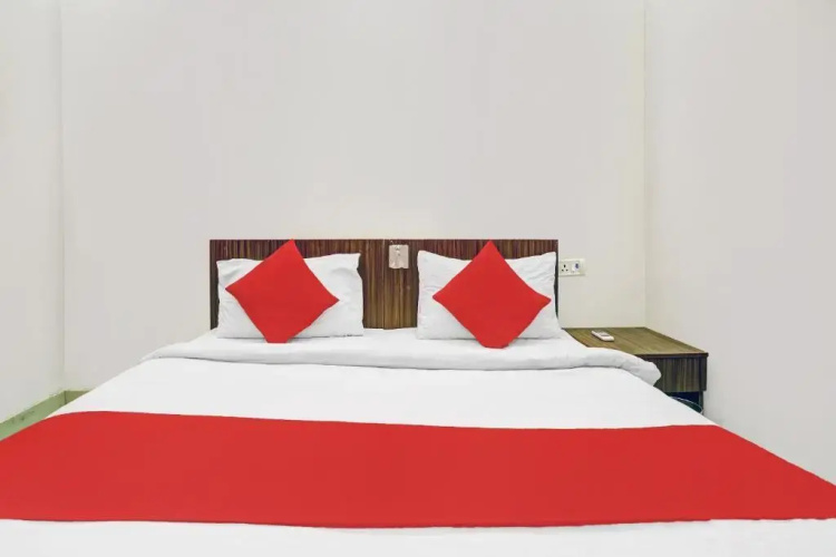 Oyo 81119 Hotel Prince