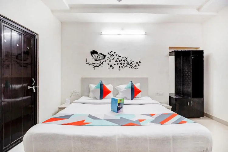 FabHotel Himanshi