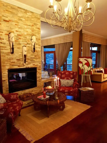 Bambuu Lakeside Lodge