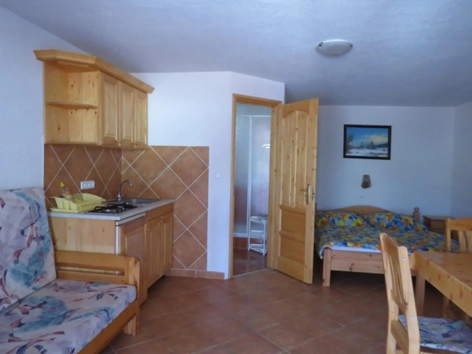 22 féröhelyes apartman