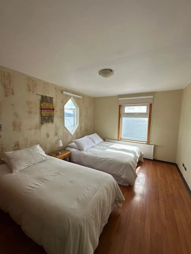 Standard Triple room with city view