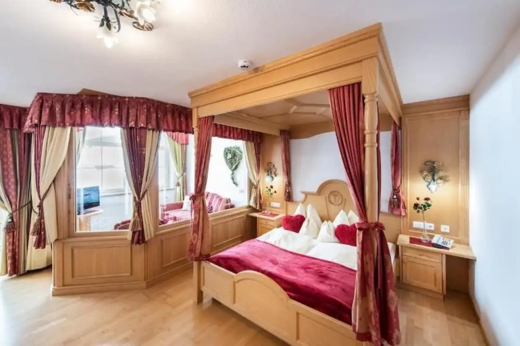 Economy Double room with balcony and with mountain view