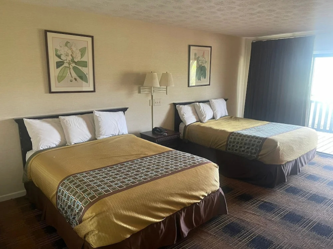 Knights Inn Dillard