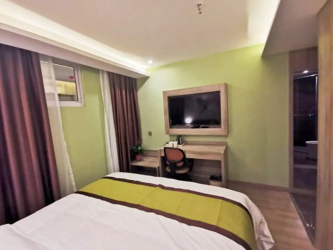 Xian Runjia Hotel