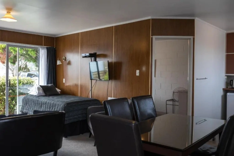 1 Bedroom Apartment with view