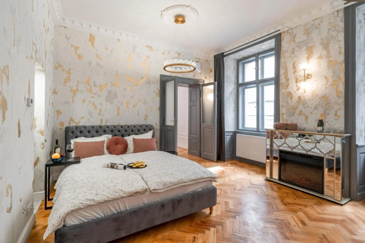 Emperor Castle View Suite