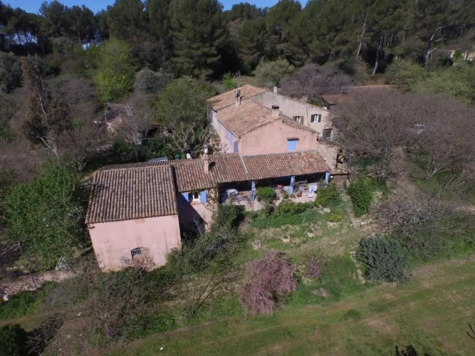 2 Bedrooms Cottage