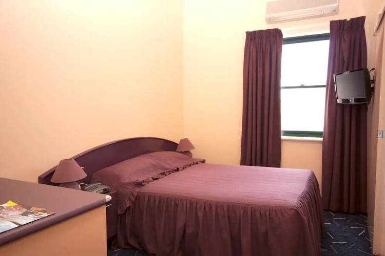 Economy room
