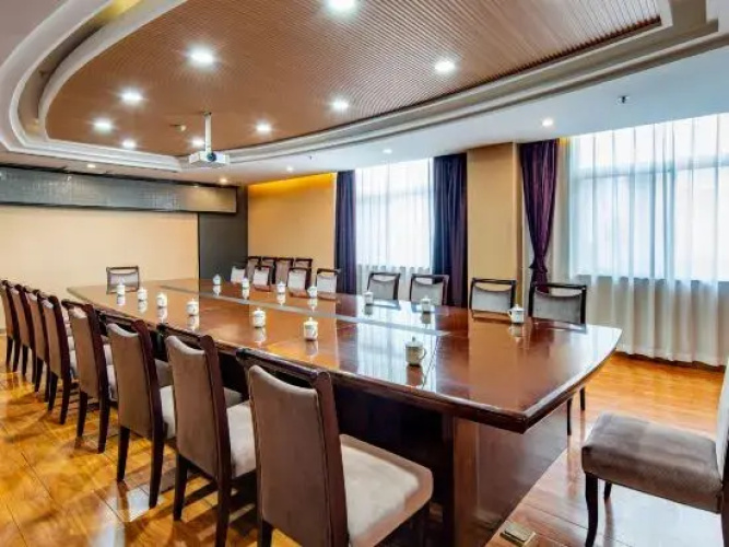Hua Nian Hotel