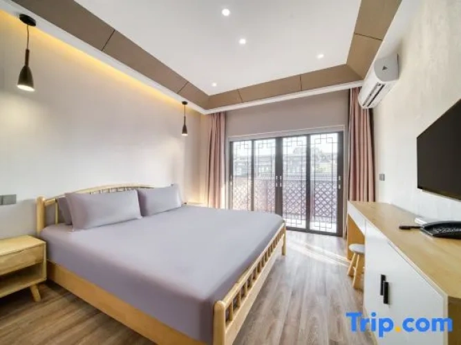 Grand Double room with balcony