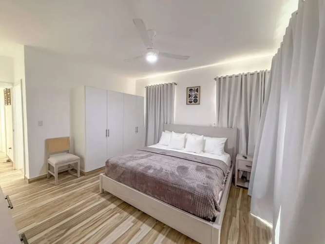 Hillside Condo - 2BR Charming APT Close to Strip!