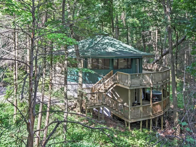 3 Bedrooms Cottage with balcony