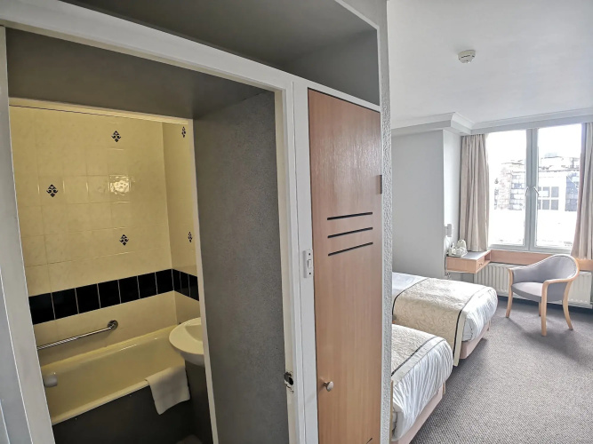 Lancaster Hall Hotel