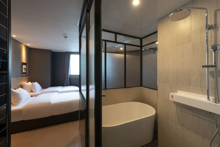 Standard Twin room
