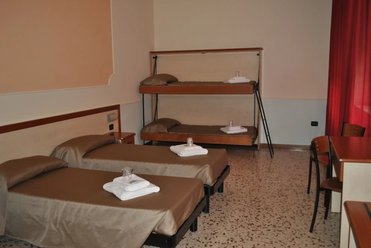 Standard Quadruple room