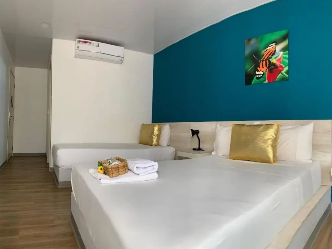 Standard Triple room