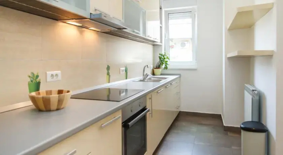 Apartment Large