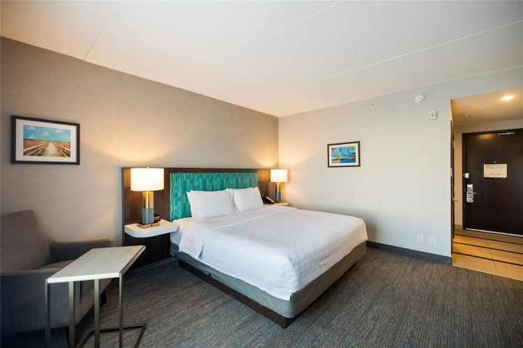 Hampton Inn by Hilton Winnipeg Airport/Polo Park photo 7