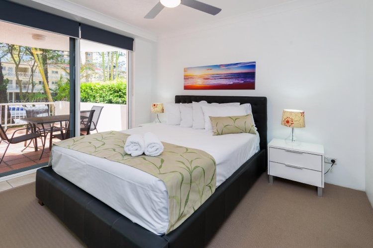 1 Bedroom Apartment with garden view