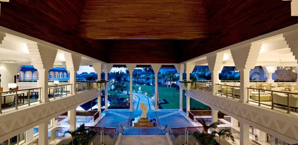 Grand Riviera Princess photo 25