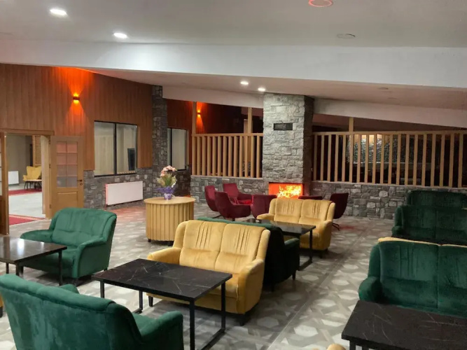 Bayraktepe Snow Hotel