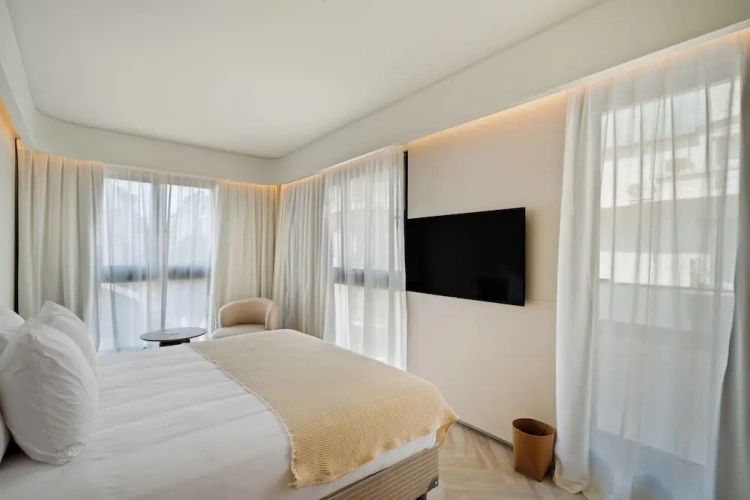 Standard Double room with balcony and with city view