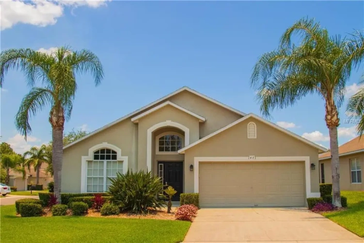 4 Bedrooms Cottage
