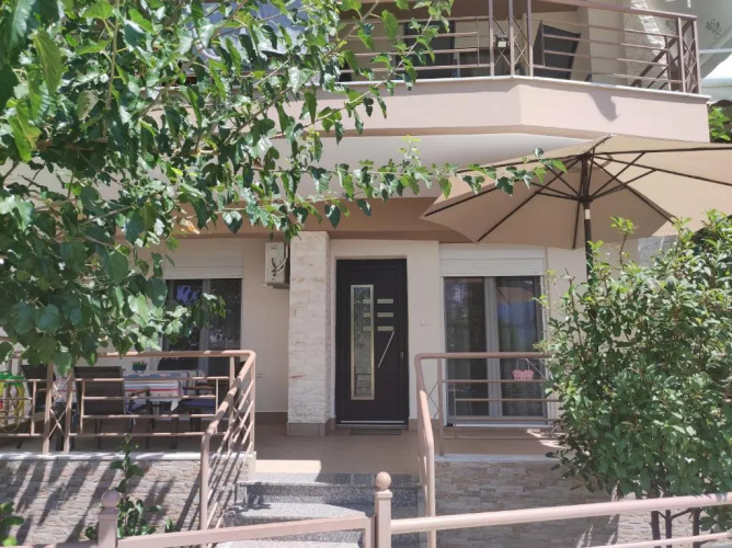 Avellana Royal Suites