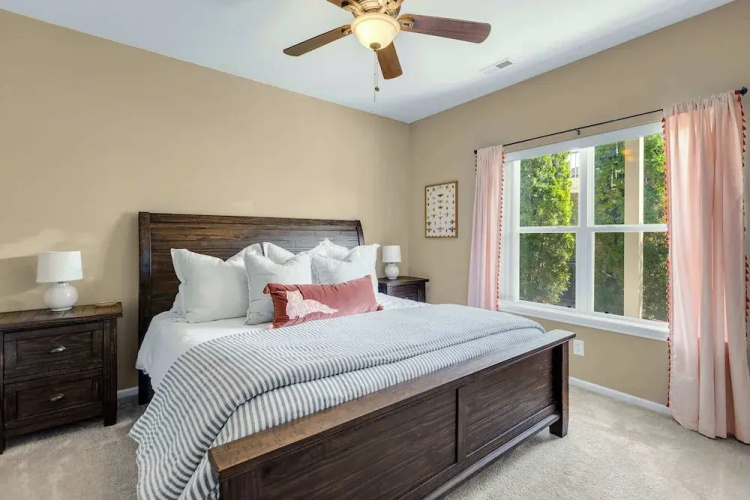Panoramic Sunset Escape Waterfront Condo for 7!
