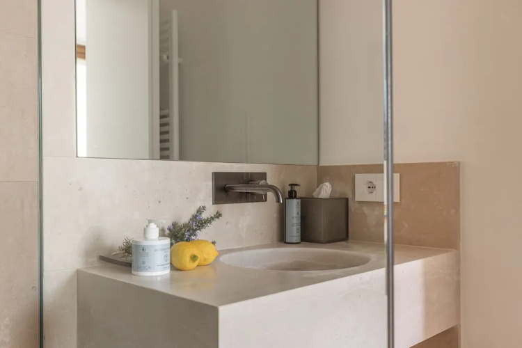 Villa V - Epoca Collection