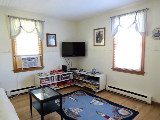 35 Cory Lane - Three Bedroom House