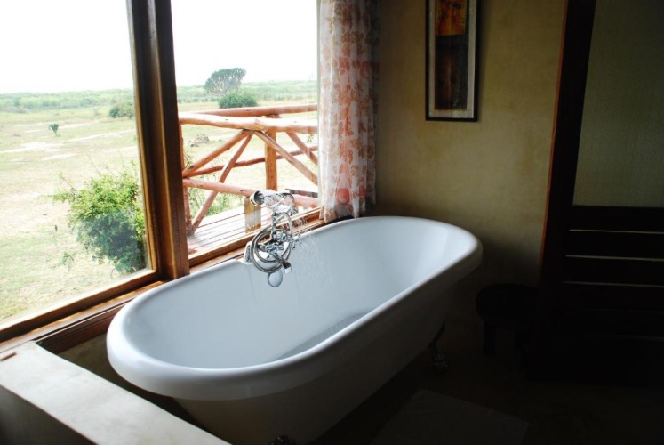 Standard Twin room with lake view