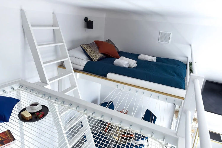 Sienna Modern Apartment by Renters