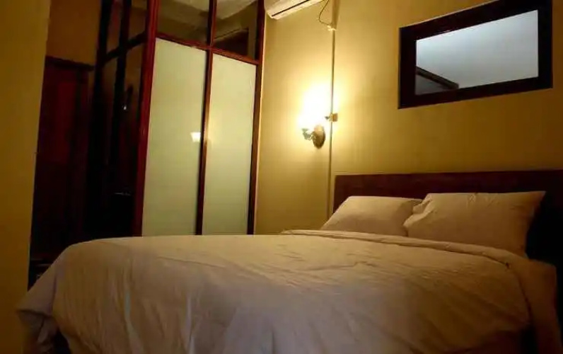 Sapphire Home Hotel