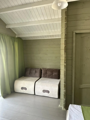 Hotel 12