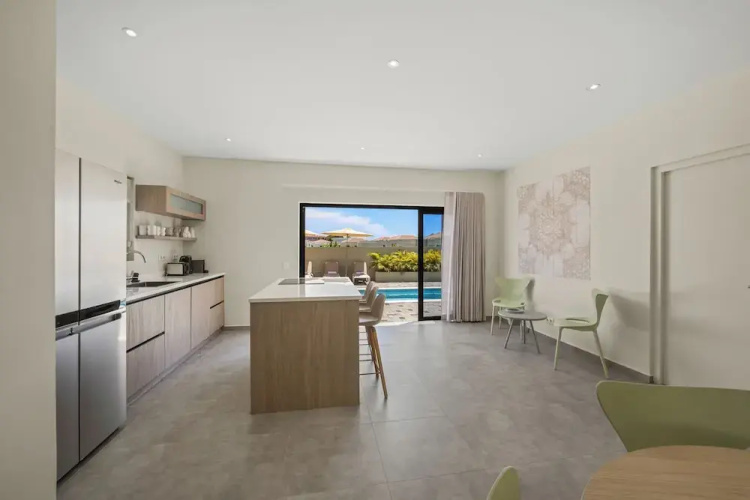 Villa Solana with private pool, Mambo Beach