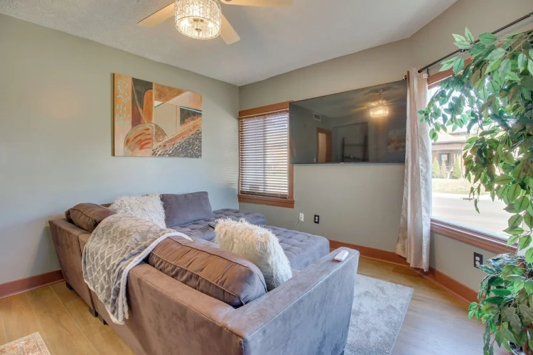 3 Bedrooms Apartment