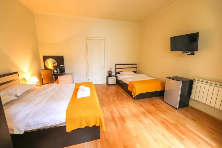 Hotel Modern House