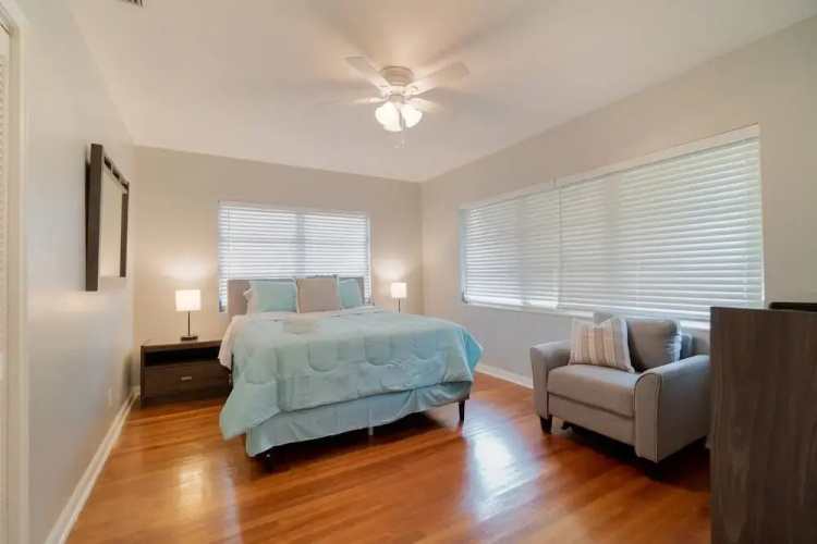 Northwood Harbor Home 3 Bed/ 3 Baths, Beach, Shops & Restaurants