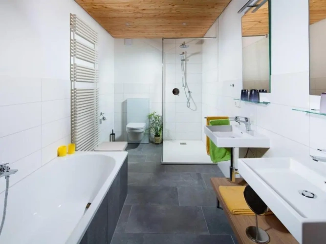 2 Bedrooms Apartment