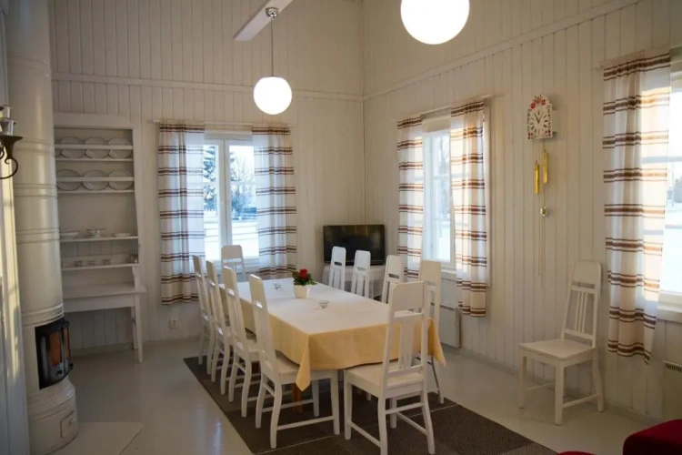 2 Bedrooms Cottage