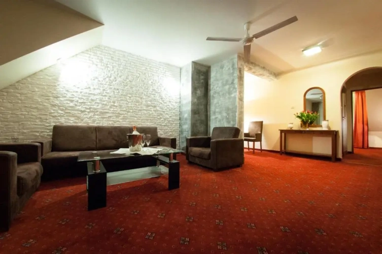 2 Bedrooms Suite